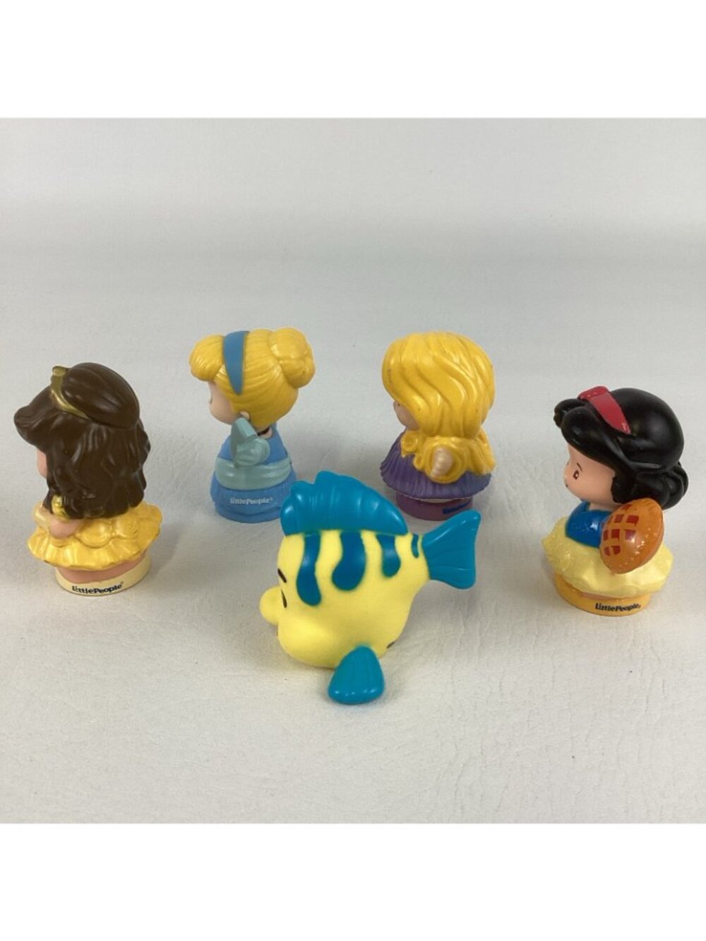 Fisher Price Little People Disney Princess Play & Go Castle Playset Figures Toy - Picture 9 of 10
